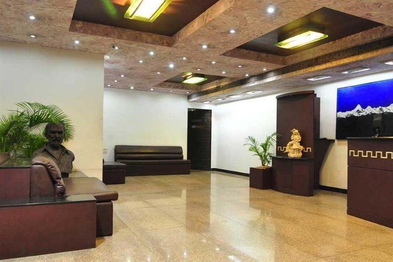 Infiniti Hotel And Spa Indore Bagian luar foto